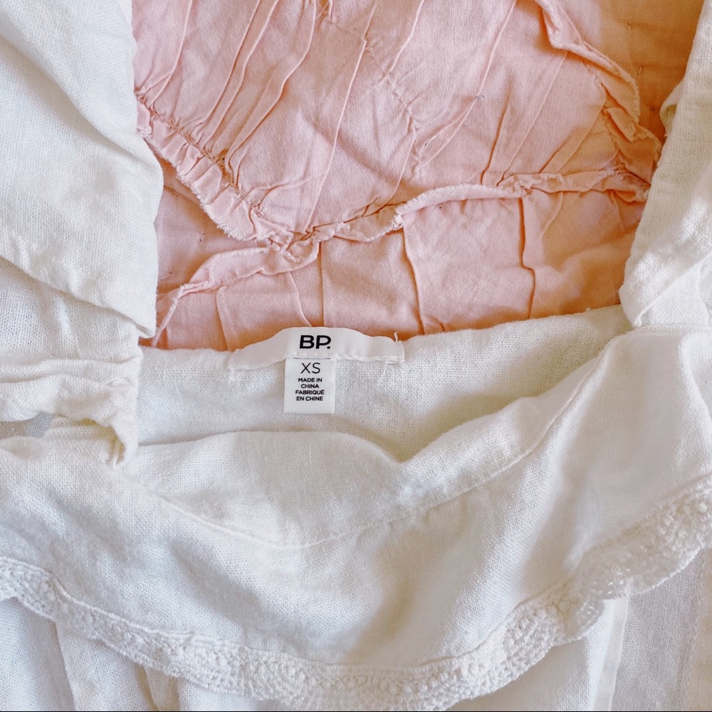 WHITE RUFFLE TOP - Picture 4 of 5
